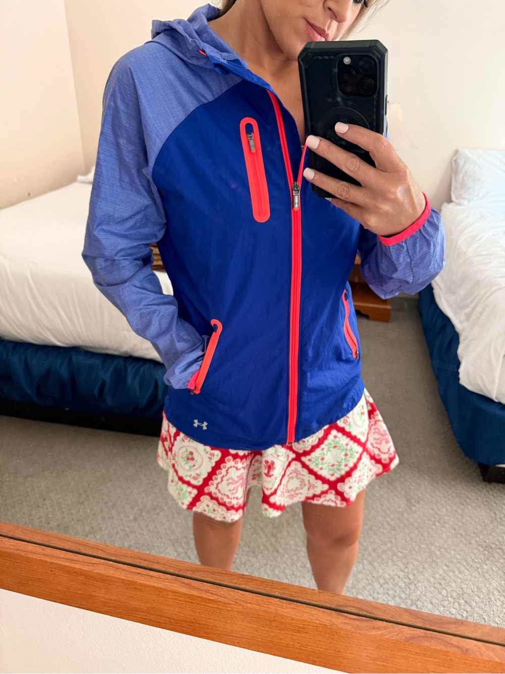 Under Armour Blue Hooded windbreaker rain jacket with Pink Trim small women’s